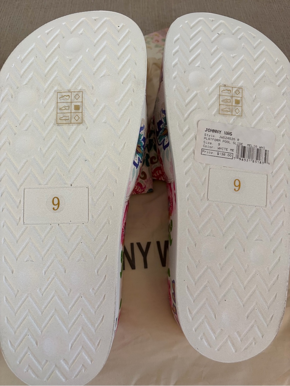 NWT Johnny Was Platform Pool Slides - Melia White size 9 - Picture 3 of 4